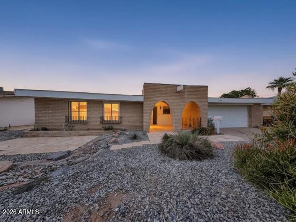 4206 W EVA Street, Phoenix, AZ 85051