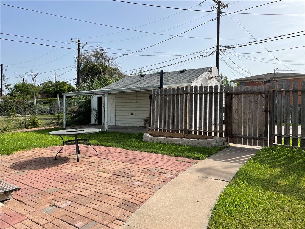 118 Cole St, Corpus Christi, TX 78404 — photo 4