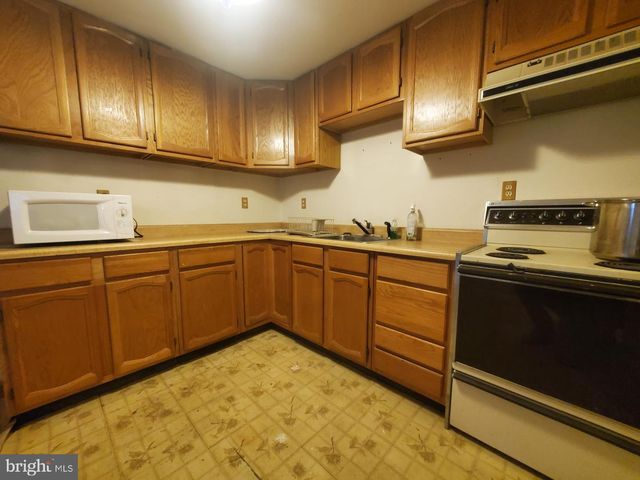 108 JULIUSTOWN RD, Browns Mills, NJ 08015