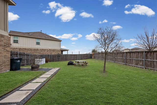 332 Bayberry CIR, Buda, TX 78610
