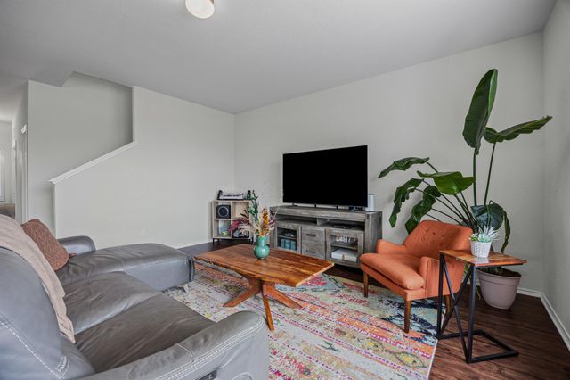 332 Bayberry CIR, Buda, TX 78610