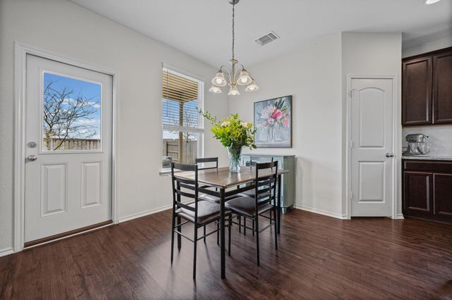 332 Bayberry CIR, Buda, TX 78610