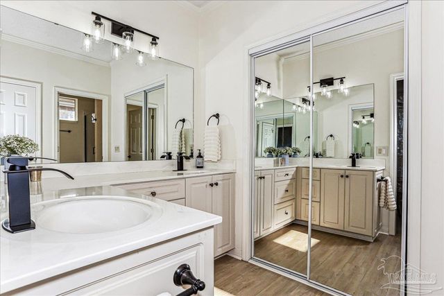 4118 Oak Pointe Dr, Gulf Breeze, FL 32563