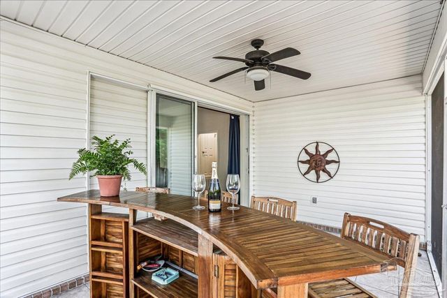 4118 Oak Pointe Dr, Gulf Breeze, FL 32563