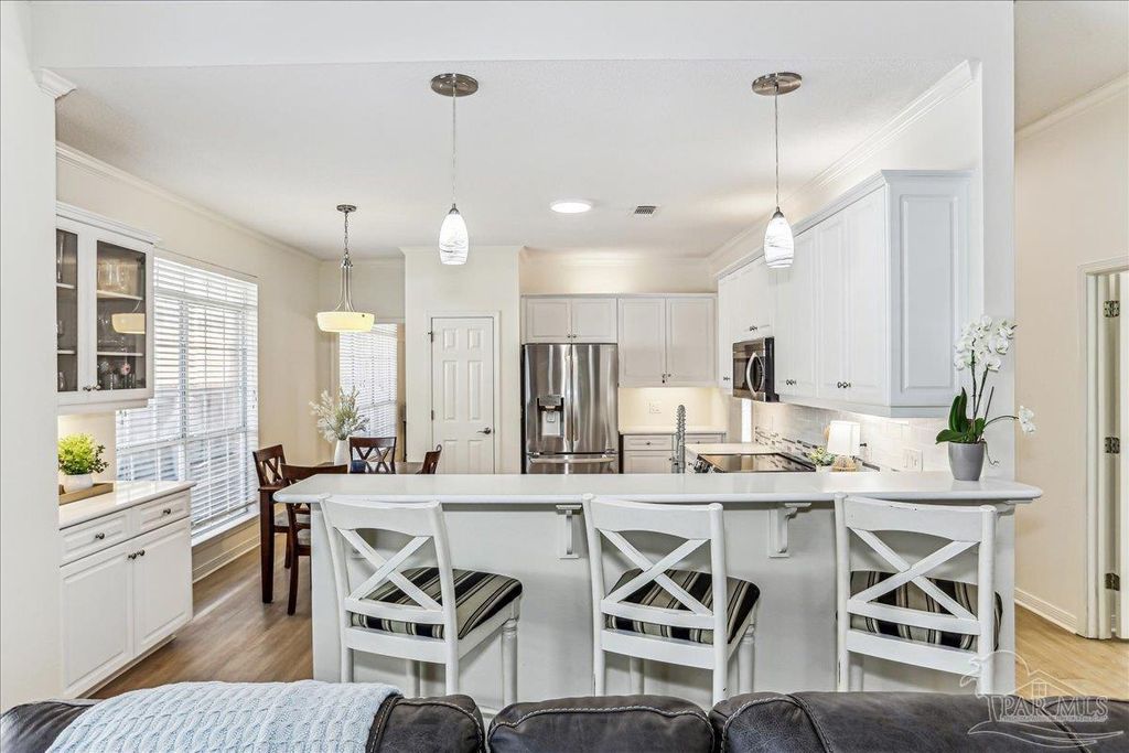 4118 Oak Pointe Dr, Gulf Breeze, FL 32563