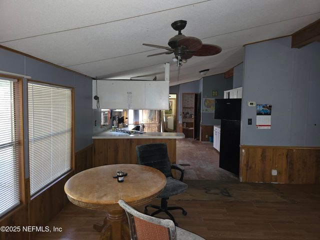 3163 LANNIE Road, Jacksonville, FL 32218