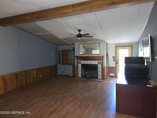 3163 LANNIE Road, Jacksonville, FL 32218