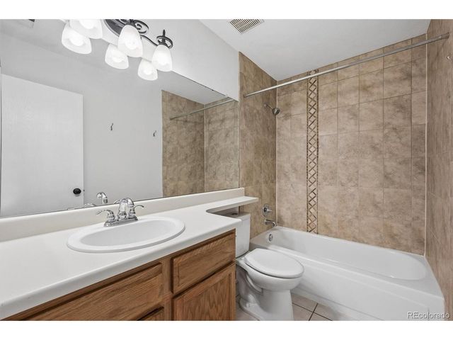 7476 E Arkansas Ave 35-05, Denver, CO 80231