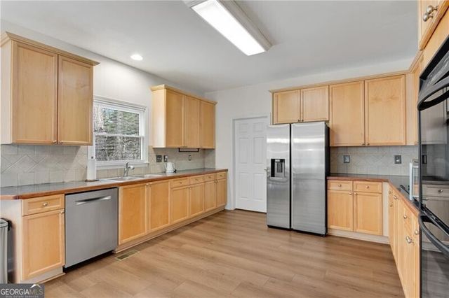 616 Piping Rock Point, Lawrenceville, GA 30043