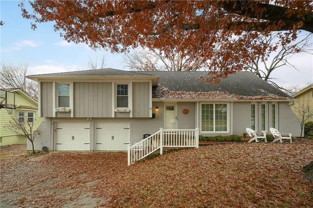 10128 Nall Avenue, Overland Park, KS 66207