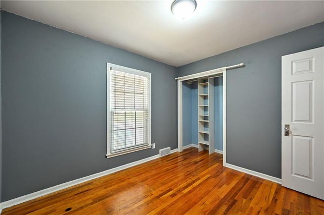 10128 Nall Avenue, Overland Park, KS 66207