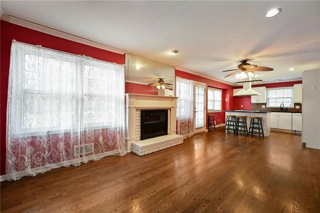 10128 Nall Avenue, Overland Park, KS 66207