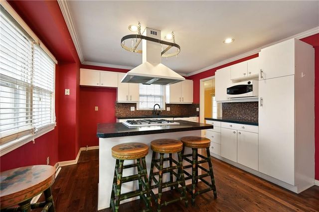 10128 Nall Avenue, Overland Park, KS 66207