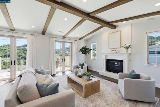 16 Rabble Rd, Orinda, CA 94563