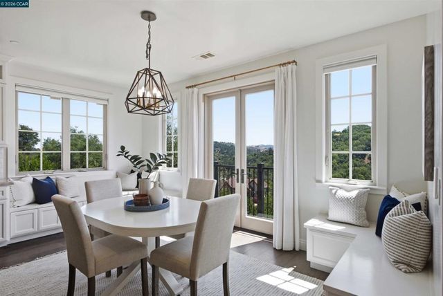 16 Rabble Rd, Orinda, CA 94563