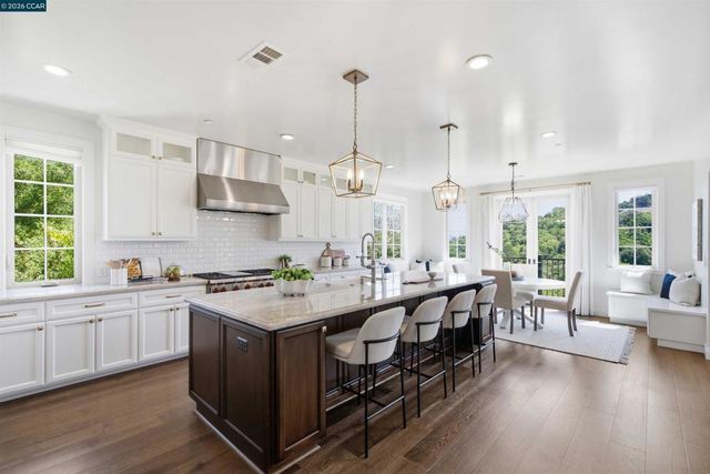 16 Rabble Rd, Orinda, CA 94563