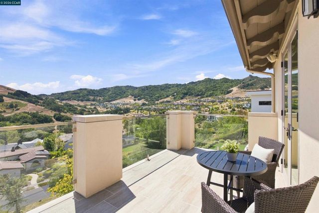 16 Rabble Rd, Orinda, CA 94563