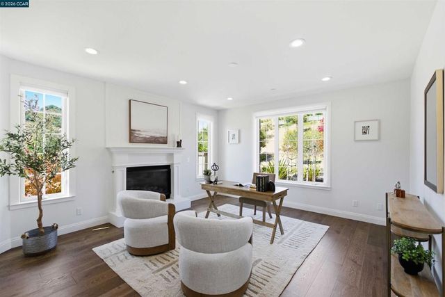 16 Rabble Rd, Orinda, CA 94563