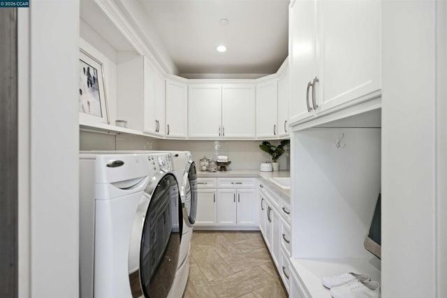 16 Rabble Rd, Orinda, CA 94563