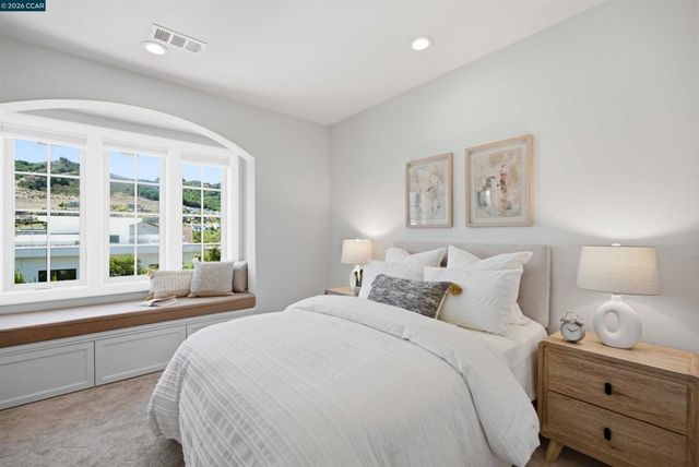 16 Rabble Rd, Orinda, CA 94563