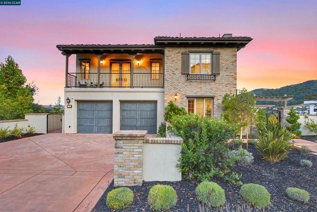 16 Rabble Rd, Orinda, CA 94563