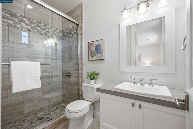 16 Rabble Rd, Orinda, CA 94563
