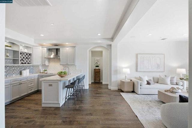 16 Rabble Rd, Orinda, CA 94563
