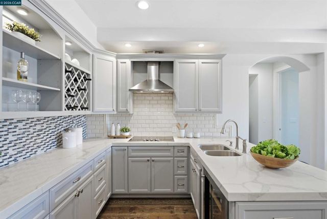16 Rabble Rd, Orinda, CA 94563