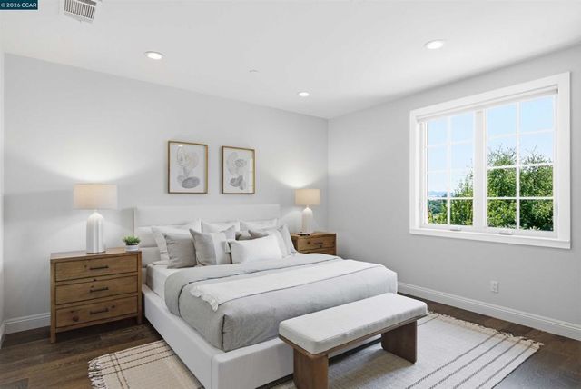 16 Rabble Rd, Orinda, CA 94563