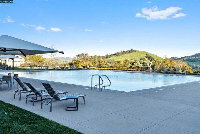 16 Rabble Rd, Orinda, CA 94563