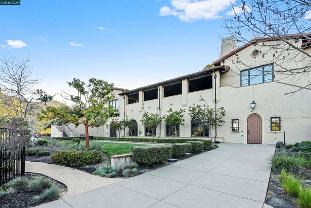 16 Rabble Rd, Orinda, CA 94563