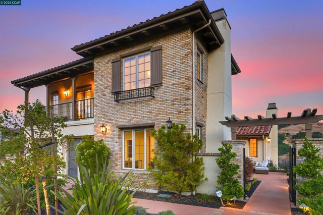 16 Rabble Rd, Orinda, CA 94563