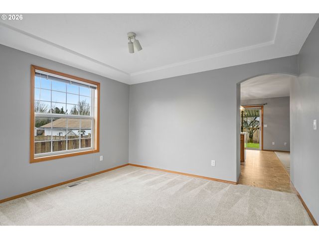 964 Se 27TH St, Troutdale, OR 97060