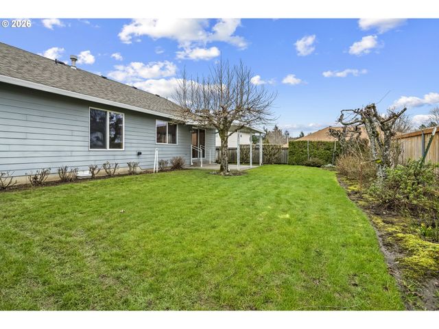964 Se 27TH St, Troutdale, OR 97060