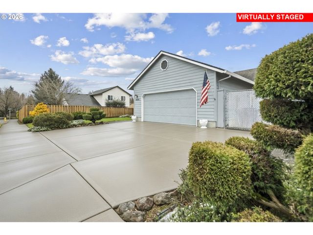 964 Se 27TH St, Troutdale, OR 97060