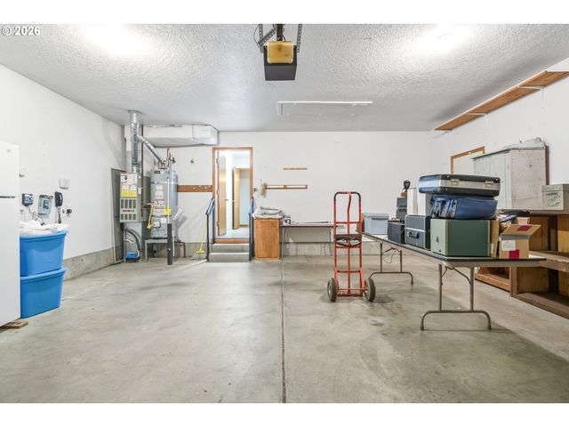 964 Se 27TH St, Troutdale, OR 97060
