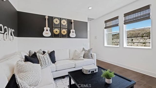 27213 Tamarack Lane, Valencia, CA 91381