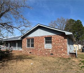 1370 Singletree Lane, Raeford, NC 28376