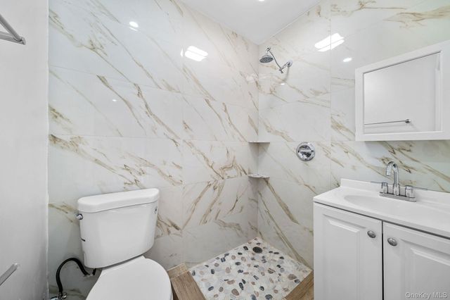 17 Nelson Place, Mastic, NY 11950