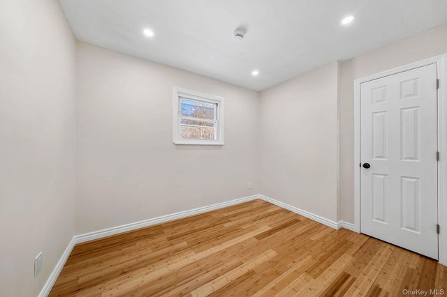 17 Nelson Place, Mastic, NY 11950