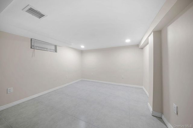 17 Nelson Place, Mastic, NY 11950