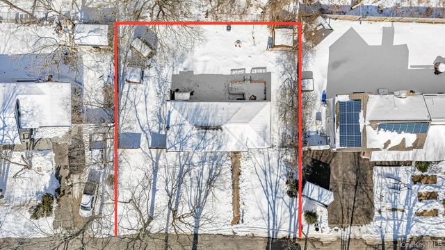 17 Nelson Place, Mastic, NY 11950