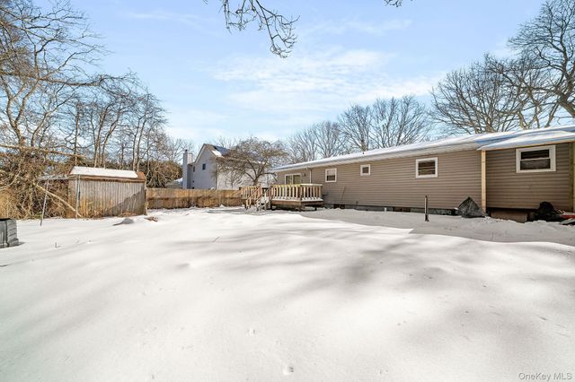 17 Nelson Place, Mastic, NY 11950