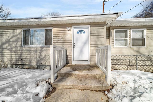 17 Nelson Place, Mastic, NY 11950