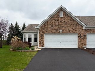 362 Woodhill Drive, Carol Stream, IL 60188