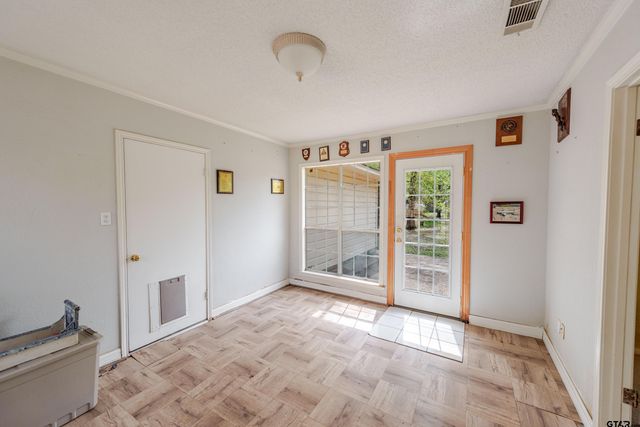 102 King Henry, Scroggins, TX 75480