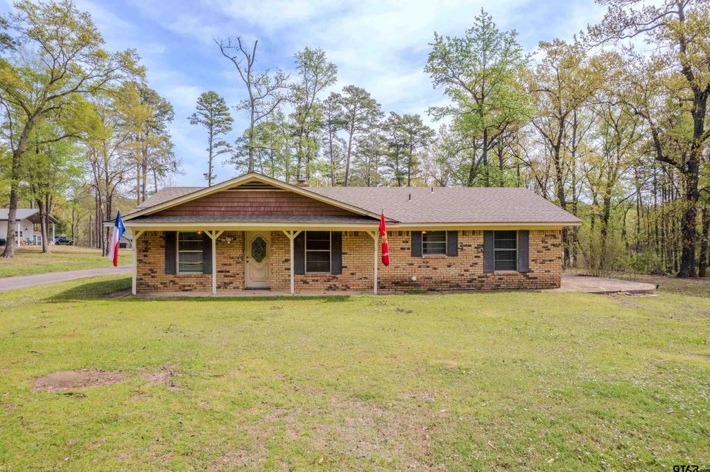 102 King Henry, Scroggins, TX 75480