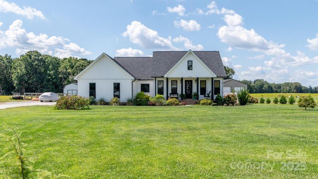 370 Cal Kennedy Road, Cleveland, NC 27013