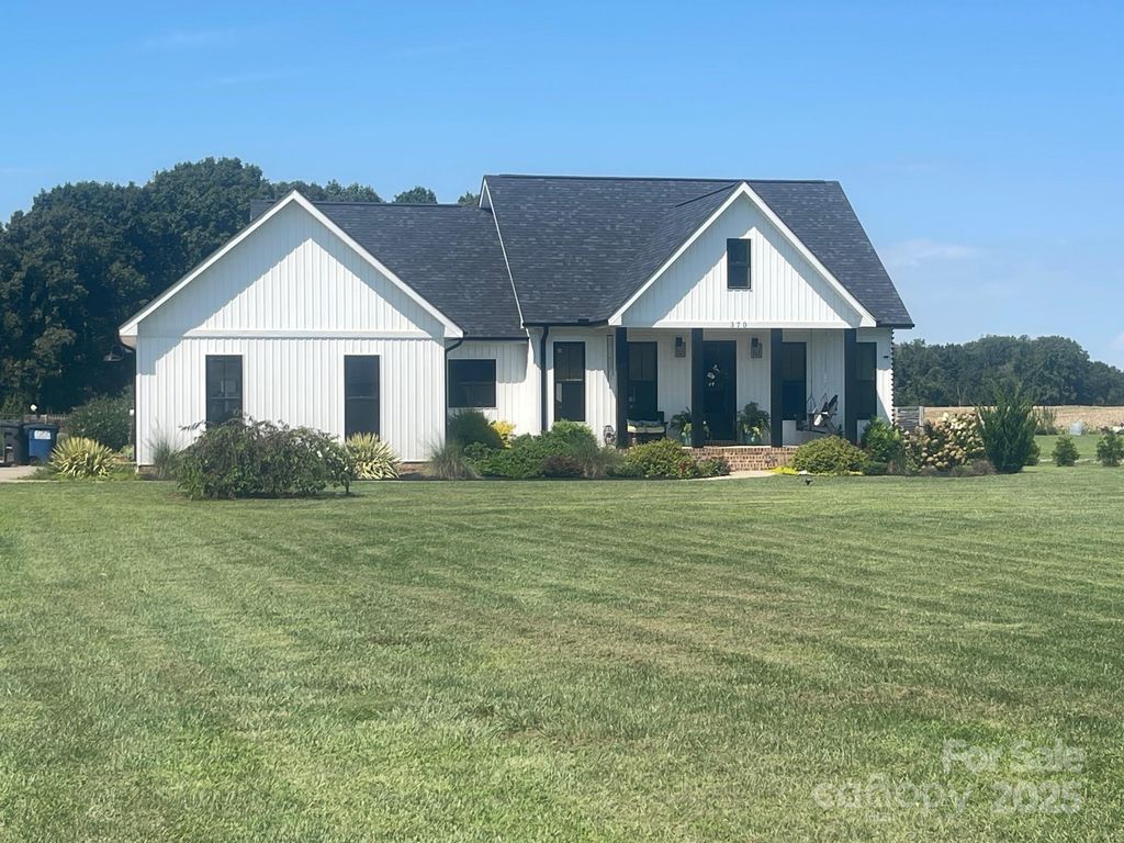 370 Cal Kennedy Road, Cleveland, NC 27013