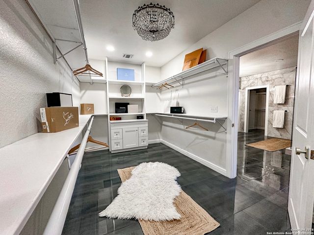 102 Luther, Olmos Park, TX 78212